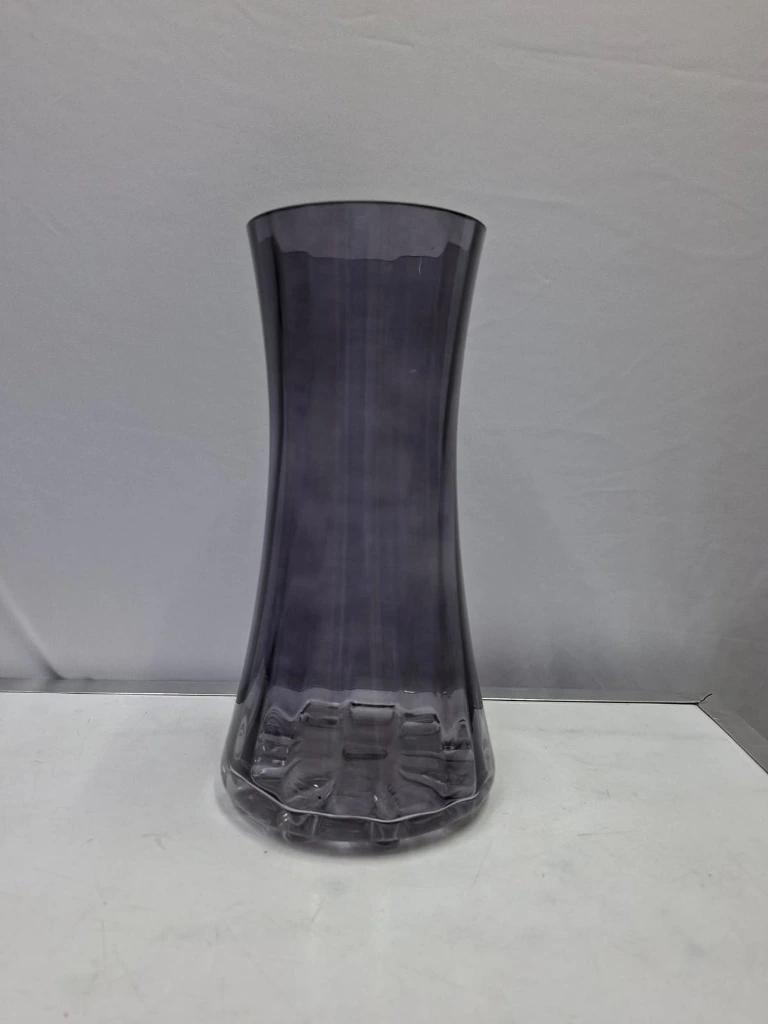 Glass flower vase.webp