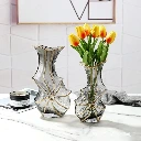 Golden glass flower vase 2.webp
