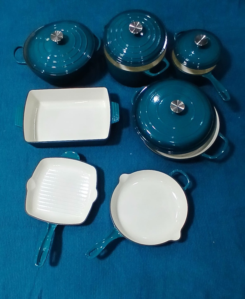 cookware-set-cast-iron-enamel-teal-blue-flatlay