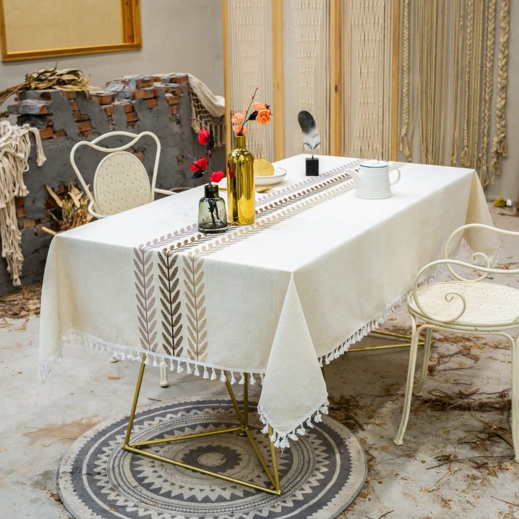 table-cloth-cotton-linen-leaf-embroidery-lifestyle-side