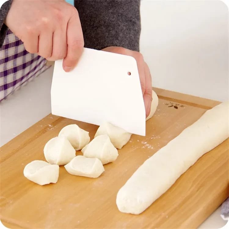 Plastic Dough Scraper/Cutter