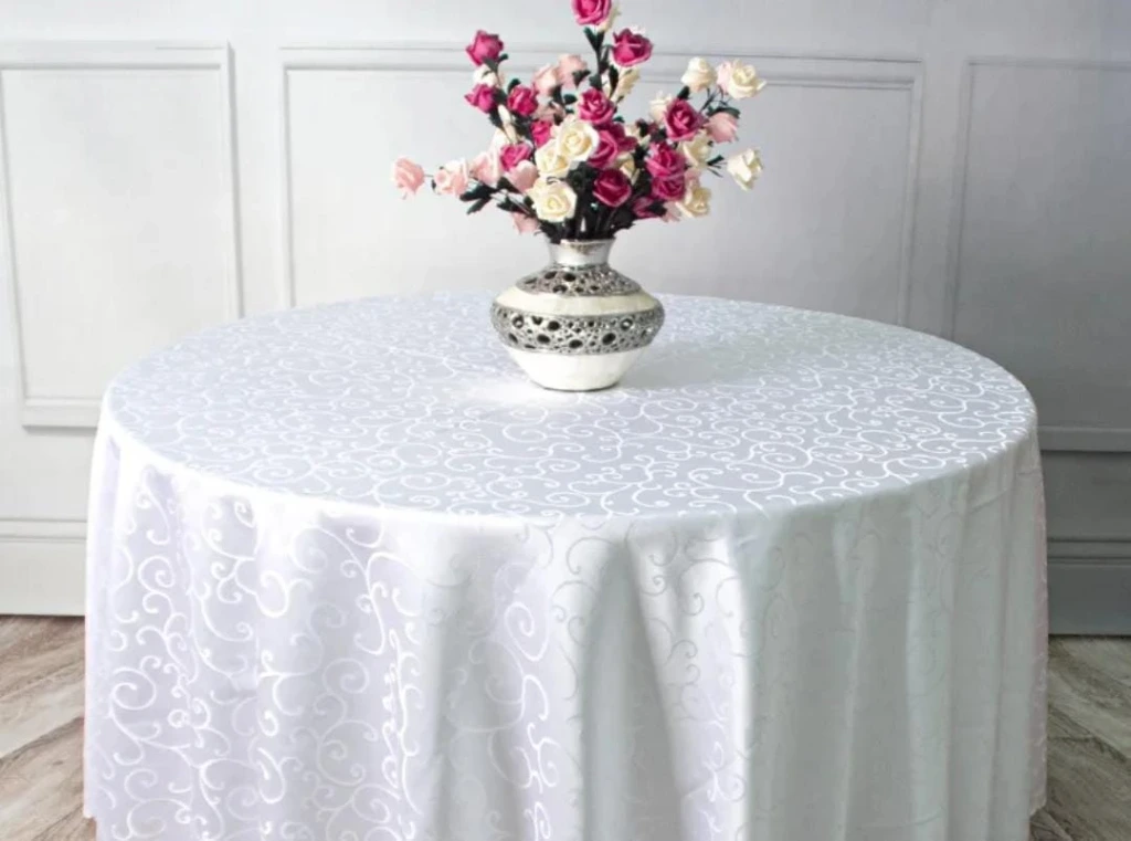 Round Table Cloth with Embroidered Lace (White)