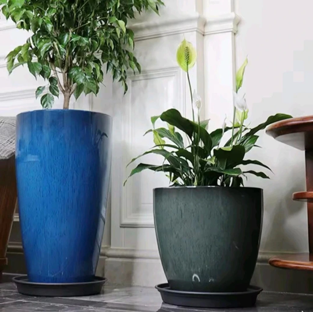 PP Plastic Glazed Planter/ Flower Pot (White)